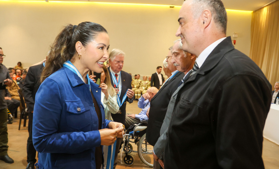 Com homenagens, Corpo de Bombeiros de Irati comemora 75 anos