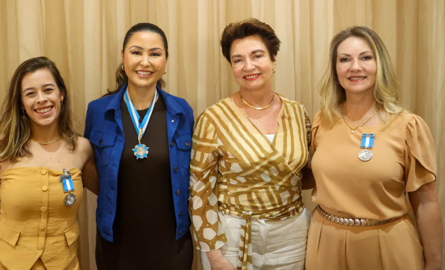 Com homenagens, Corpo de Bombeiros de Irati comemora 75 anos