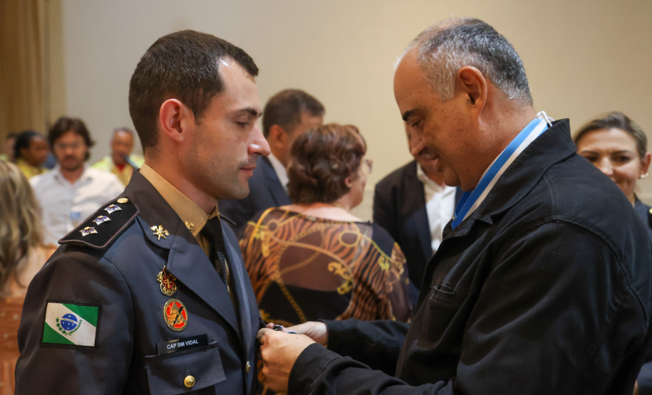 Com homenagens, Corpo de Bombeiros de Irati comemora 75 anos