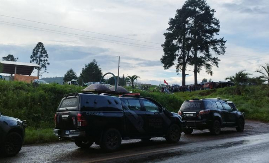 BATALHÃO DE CHOQUE DA PMPR APRESENTA BALANÇO DE PRISÕES E APREENSÕES EM 2023