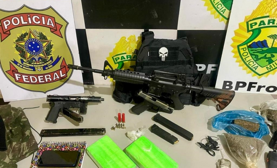 PMPR apreende 1,2 tonelada de drogas e 900 caixas de cigarros contrabandeados no oeste do Estado