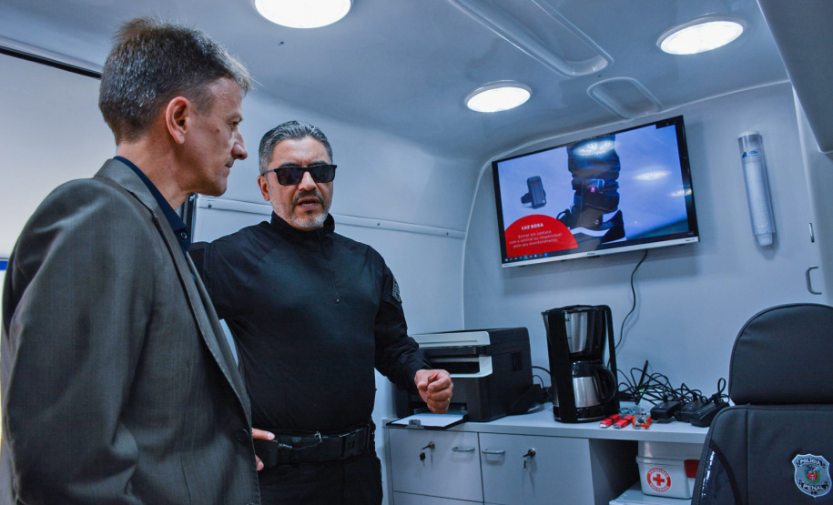 Paraná recebe primeira unidade móvel de monitoração eletrônica do País