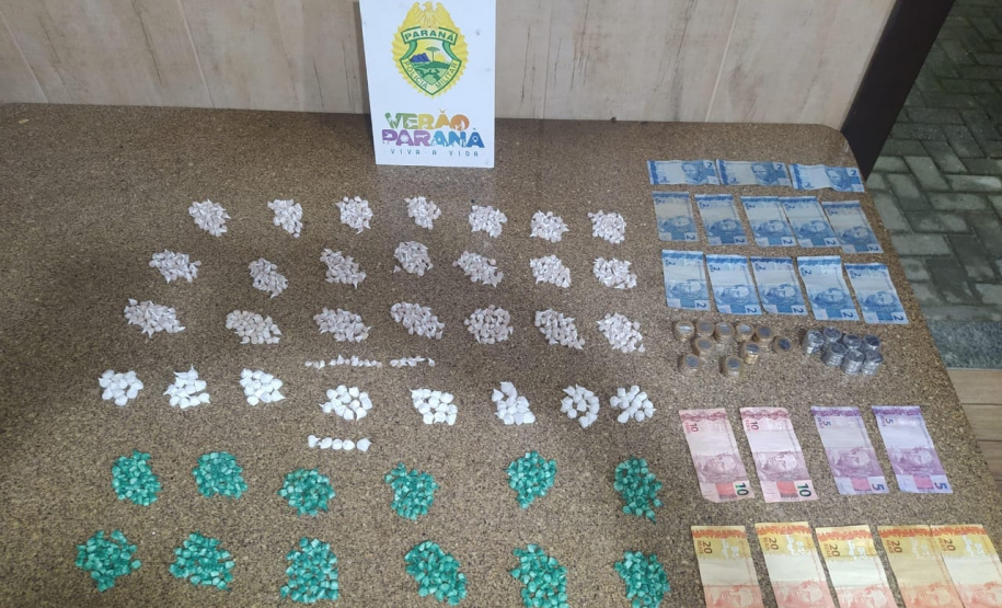 PMPR apreendi drogas, dinheiro, desmantela quadrilha e fecha biqueira do tráfico no Litoral