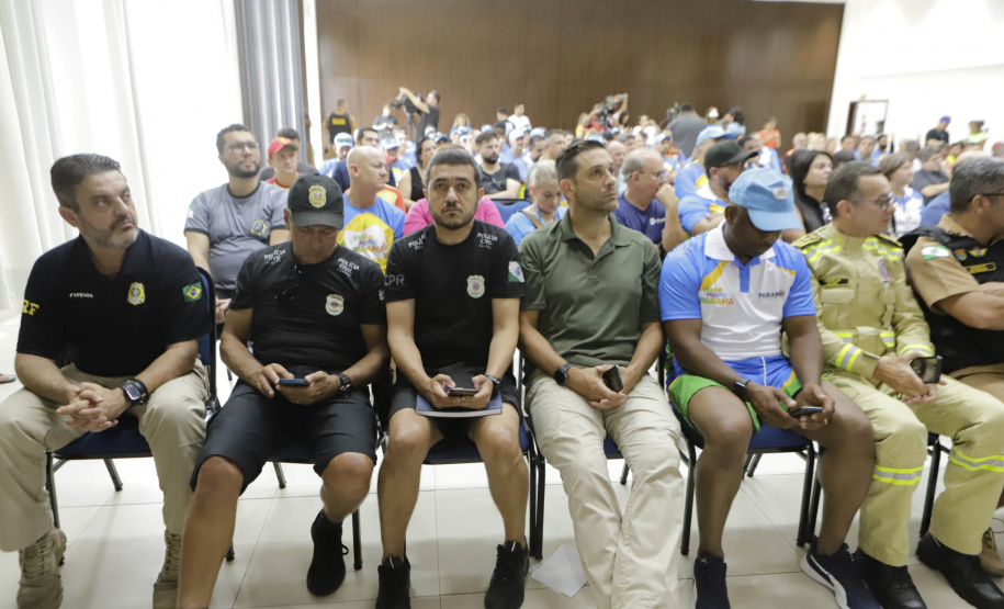 Profissionais contratados para o Verão Maior Paraná vão auxiliar população afetada pelas chuvas