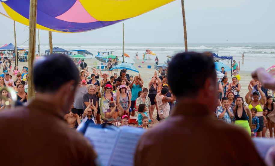 Banda da PM, blues e música brasileira animaram os palcos Sunset no final de semana