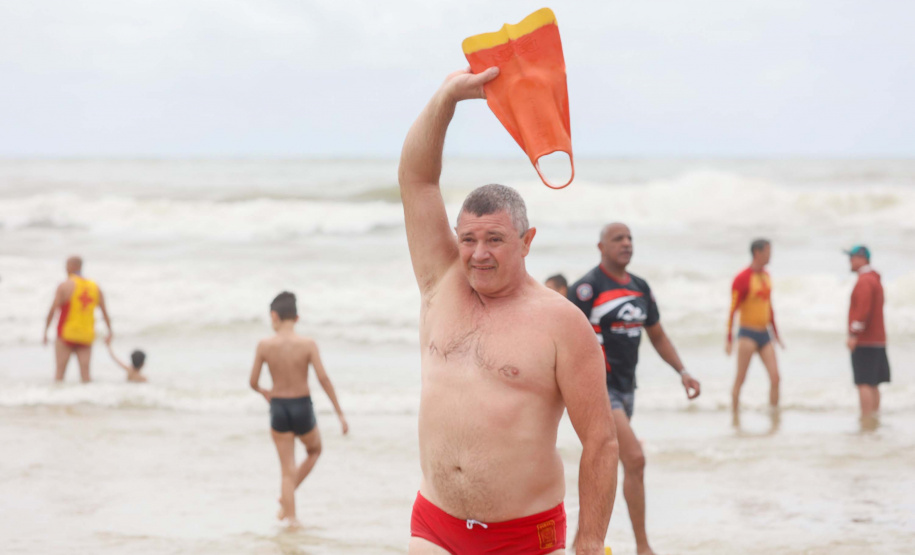 Tradicional travessia dos bombeiros militares chega à 24ª edição