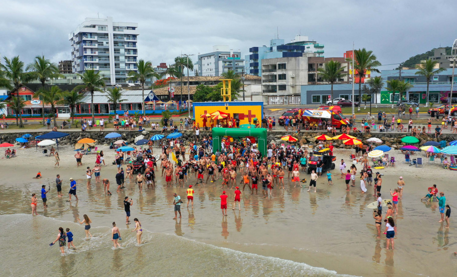 Tradicional travessia dos bombeiros militares chega à 24ª edição