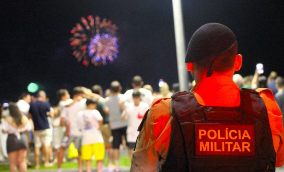 1 milhão de pessoas passaram a virada no Litoral do Paraná, estima Polícia Militar