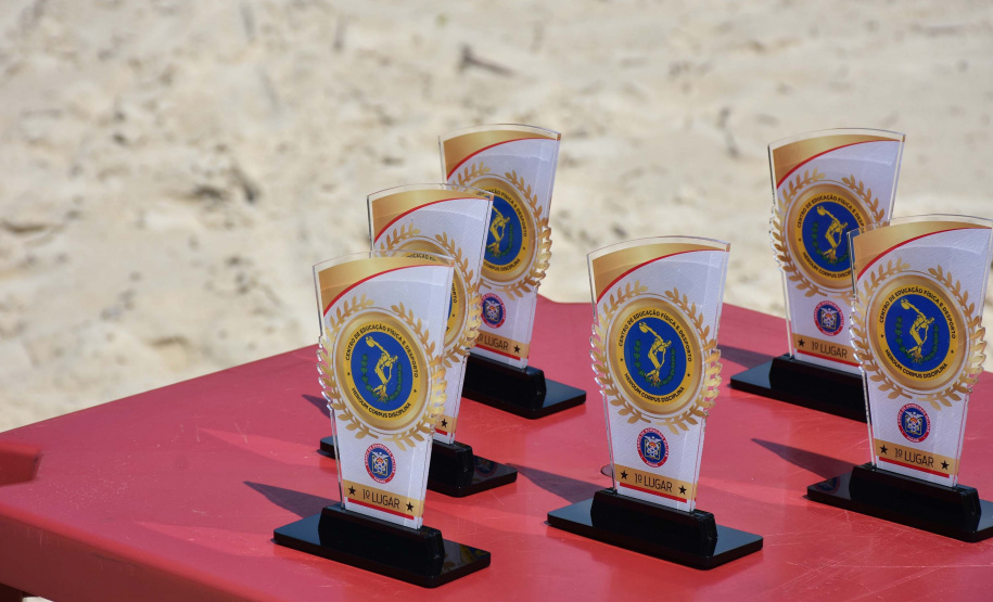 Com Desafio de Piriathlon, bombeiros fazem triathlon com "bike raiz" e corrida sem tênis