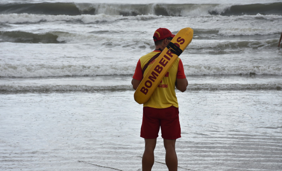 Com aumento dos turistas, ações dos bombeiros do Litoral já superam todo verão anterior