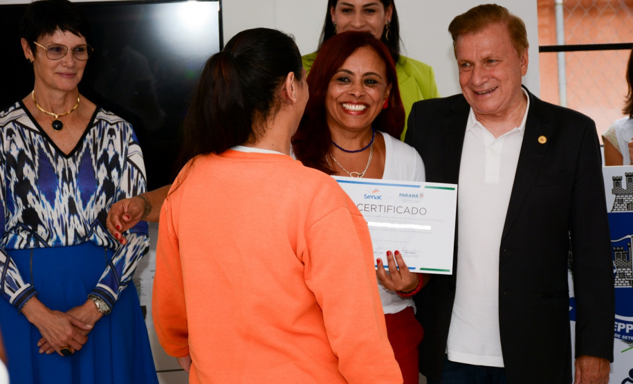 Polícia Penal forma 29 mulheres apenadas em cursos de bolos, tortas e salgados