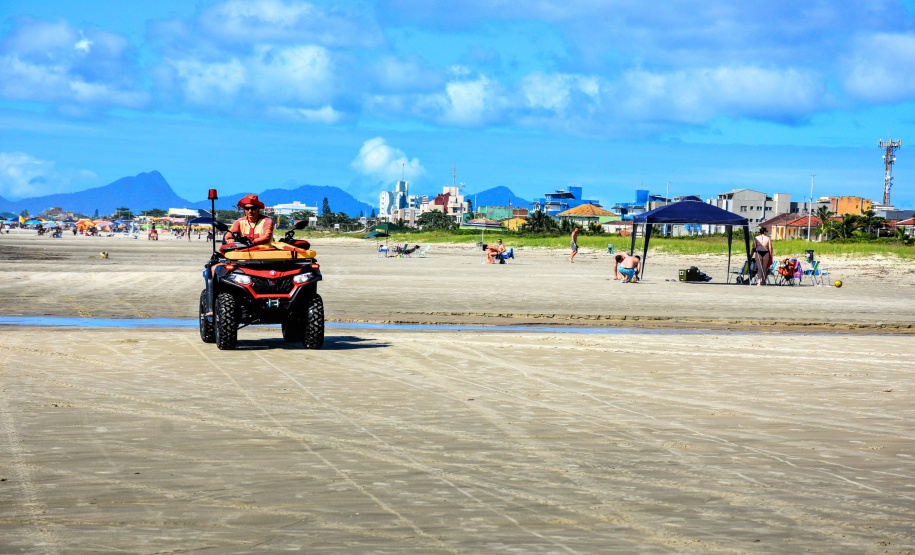 Bombeiros já salvaram 1,4 mil pessoas no Litoral e pedem atenção redobrada no Carnaval