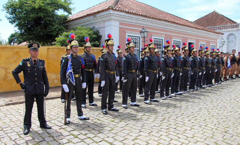 PMPR participa de solenidade militar em alusão aos 130 anos do Cerco da Lapa