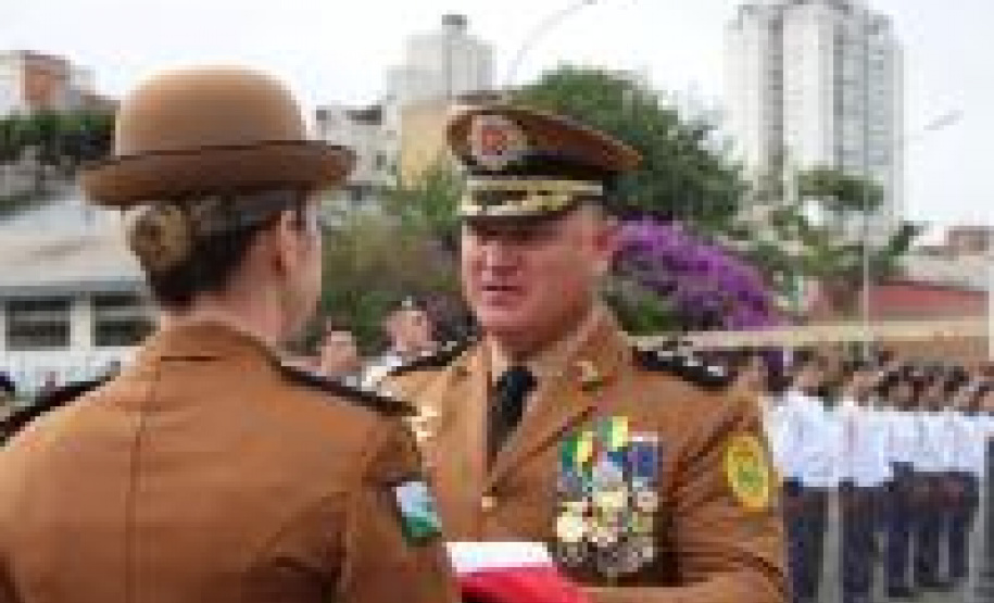 Capitã da PMPR é a primeira mulher a assumir o Comando do Colégio da Polícia Militar, em Curitiba
