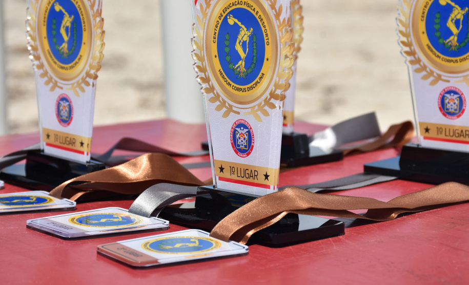 Bombeiros cumprem desafio de 25 km de corrida e pedaladas no Litoral