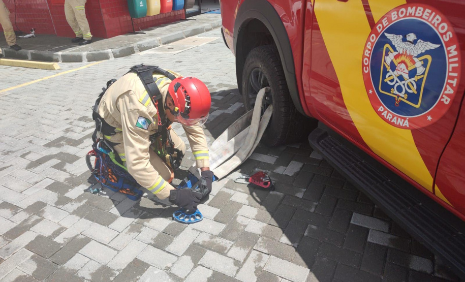 Bombeiros do Paraná participam pela 1ª vez de competição internacional de salvamento em altura