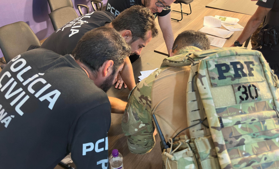 PCPR e PRF deflagram operação com 33 mandados contra organização que roubava cargas