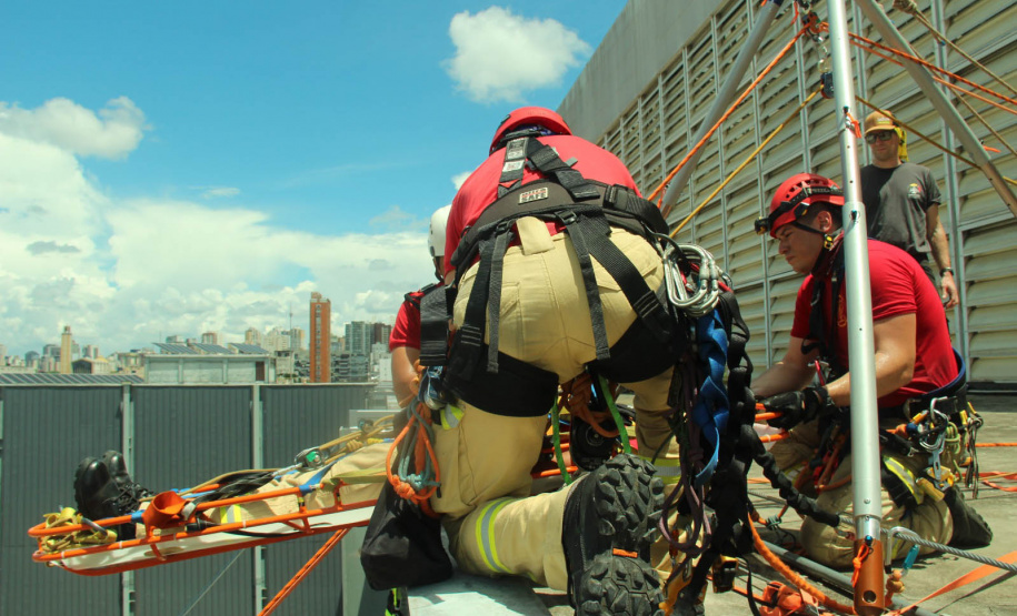 Bombeiros do Paraná têm melhor colocação entre sul-americanos no Grimpday