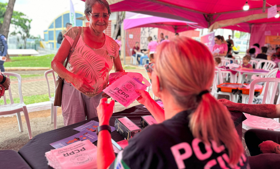 Moradores de Vitorino e Araucária vão receber o PCPR na Comunidade nesta semana
