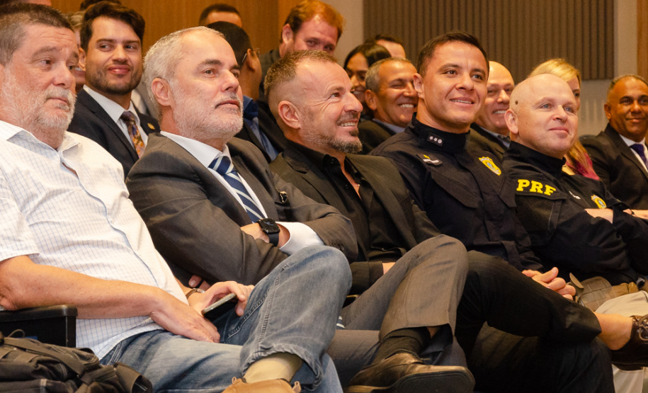 PCPR e PRF promovem palestra sobre gestão pública para 130 delegados em Curitiba