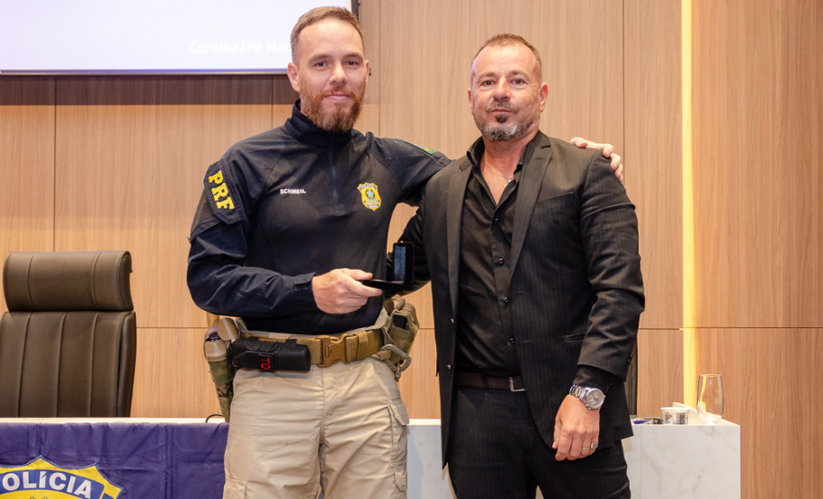 PCPR e PRF promovem palestra sobre gestão pública para 130 delegados em Curitiba