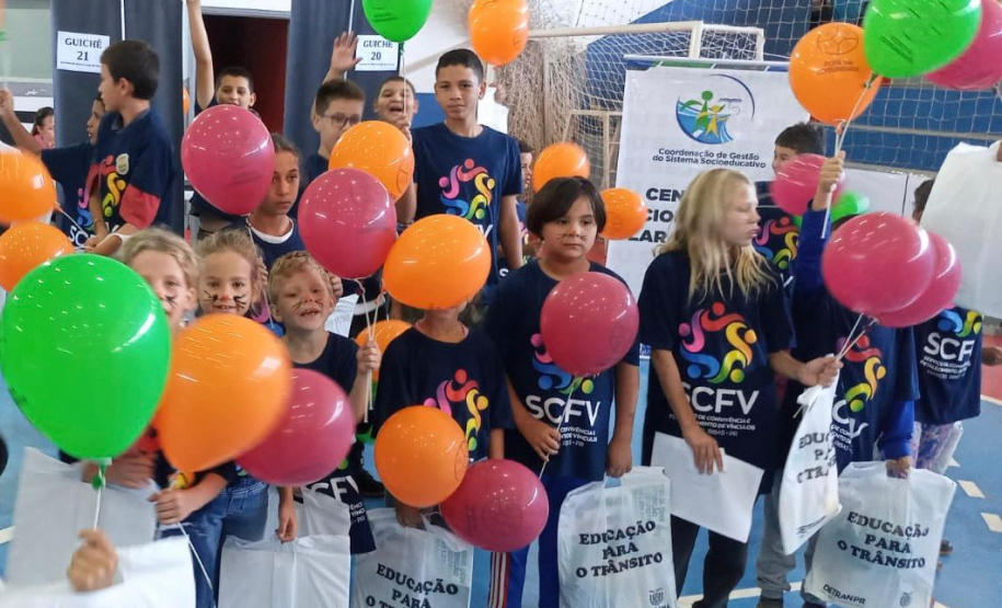 PCPR na Comunidade leva serviços para mais de 3,4 mil pessoas em Manoel Ribas e Maringá