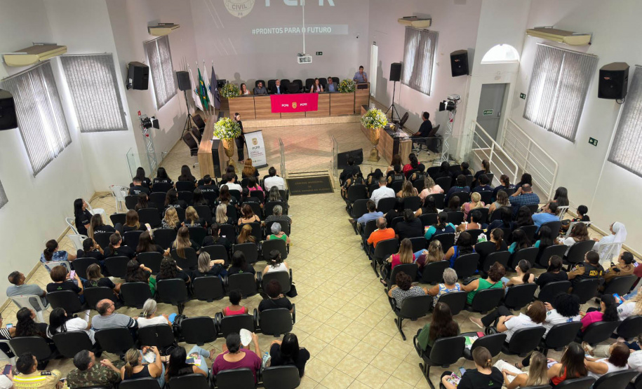 Moradores de Vitorino e Araucária vão receber o PCPR na Comunidade nesta semana