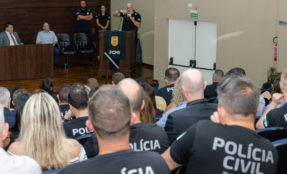 PCPR realiza entrega de medalhas de serviço policial para servidores das Subdivisões Policiais de Ponta Grossa e Telêmaco Borba
