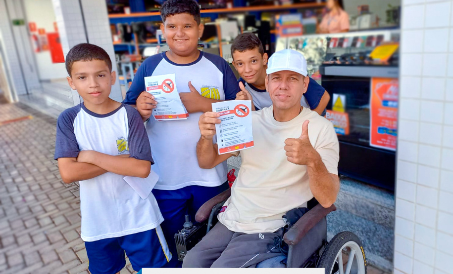 Polícia Militar do Paraná participa de ação contra a dengue em colégio em Cornélio Procópio
