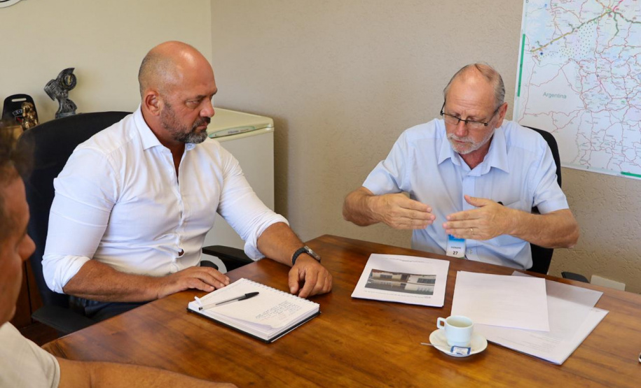 Autoridades políticas fazem visita na Secretaria da Segurança Pública do Paraná