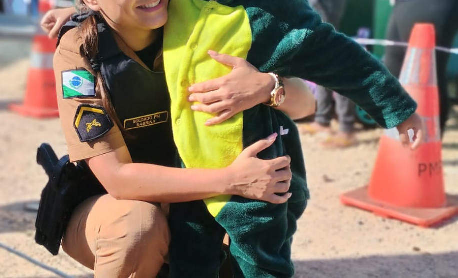 Polícia Militar do Paraná realiza Ação Social de Páscoa para 750 Crianças em Curitiba