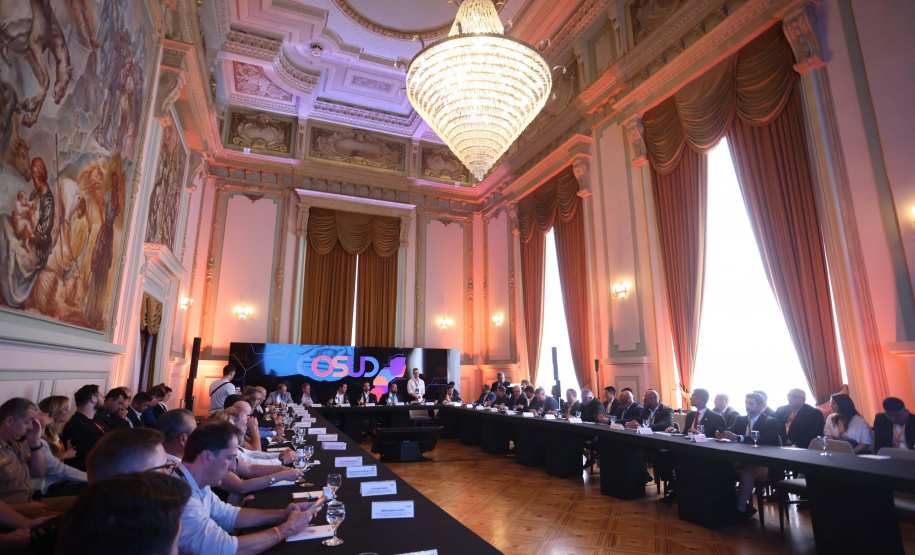 Ratinho Junior defende gabinete de segurança do Sul-Sudeste e endurecimento de leis penais