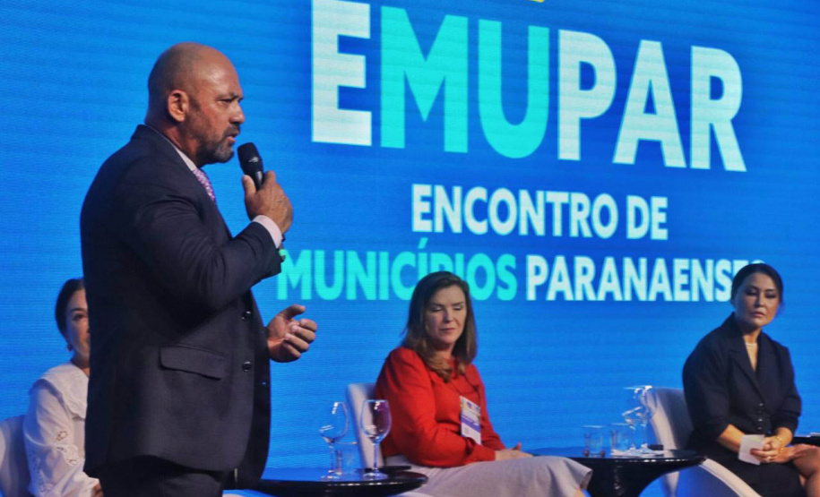 Estado apresenta políticas bem-sucedidas em todas as áreas no maior evento de prefeitos do Sul