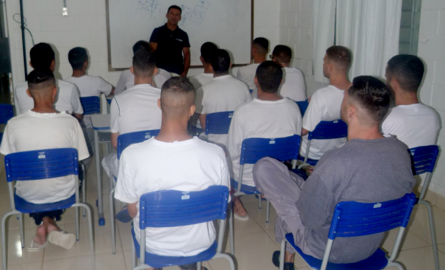 Parceria da Polícia Penal e Senai capacita homens privados de liberdade em Londrina