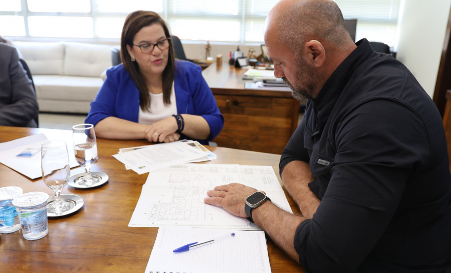 Secretário de Segurança Pública recebe prefeita de Pinhais