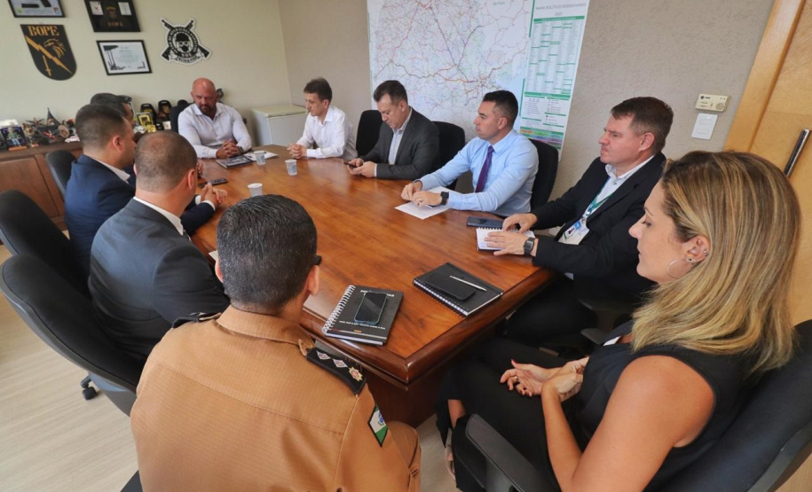 Secretário Hudson recebe chefe da Casa Militar