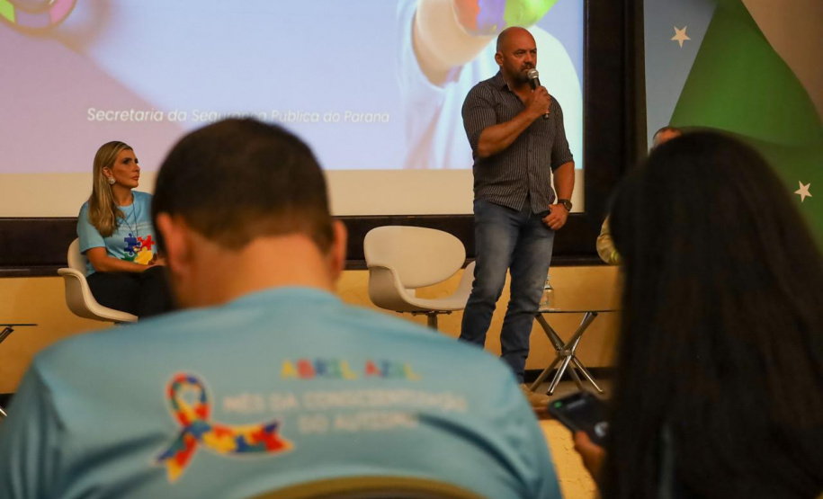 Encontro sobre Autismo reúne mais de 100 pessoas no auditório da Sesp