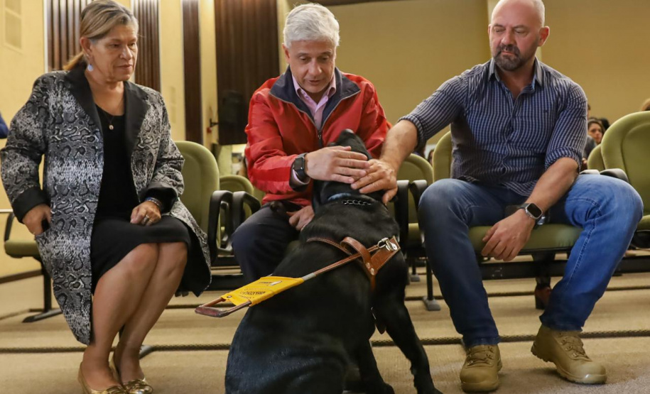 Encontro sobre Autismo reúne mais de 100 pessoas no auditório da Sesp