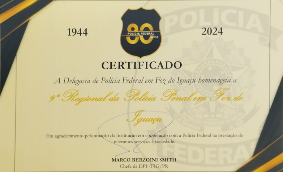 Polícia Penal é homenageada em evento comemorativo aos 80 anos da Polícia Federal em Foz do Iguaçu