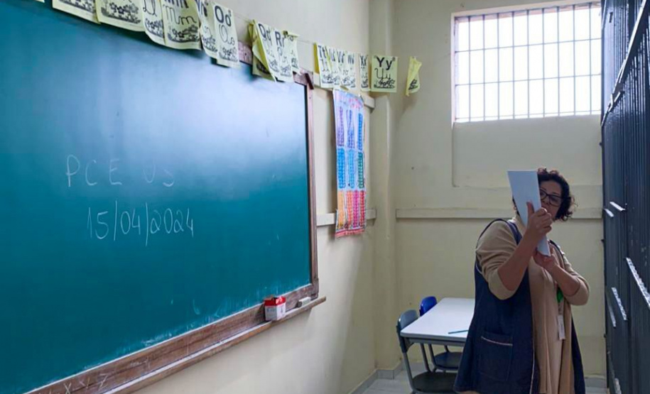 Para regularizar escolaridade de apenados, Exame de Equivalência é realizado em unidades penais de Piraquara