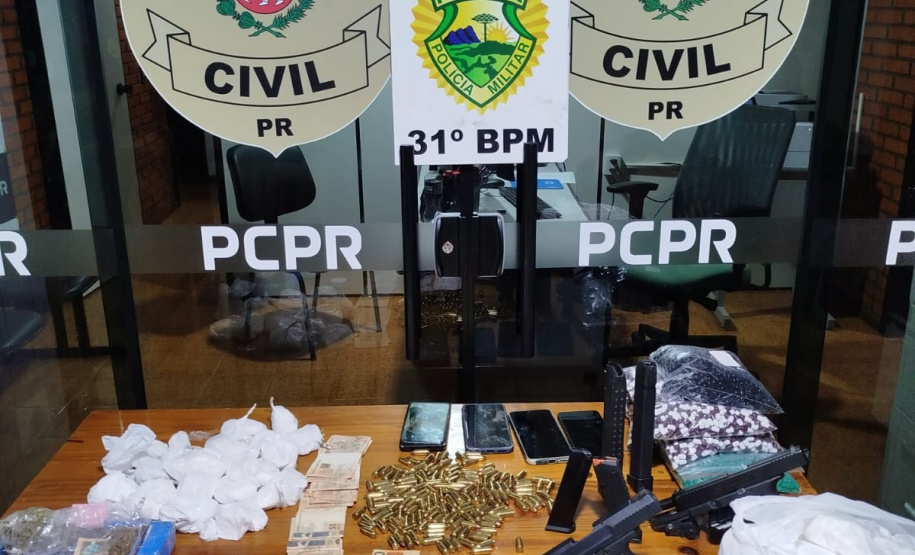PMPR integra operação que resulta em prisões e apreensão de mais de R$ 25 mil reais, drogas e armas, em Palotina