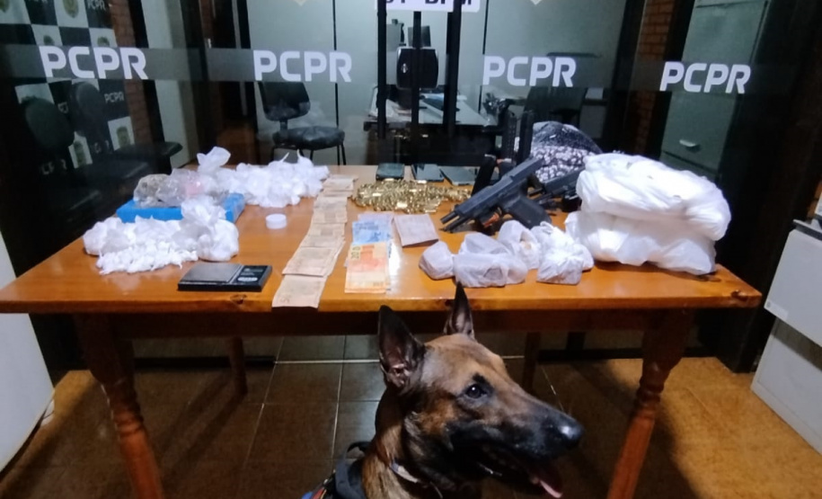 PMPR integra operação que resulta em prisões e apreensão de mais de R$ 25 mil reais, drogas e armas, em Palotina