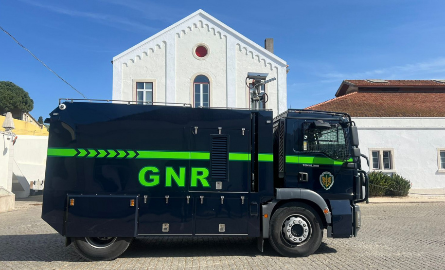 Policiais do BPRONE da PMPR trocam experiências com Guarda Nacional de Portugal