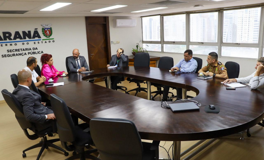 Secretário de Segurança Pública recebe visita da prefeita de Mandaguari