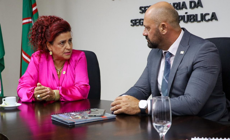 Secretário de Segurança Pública recebe visita da prefeita de Mandaguari