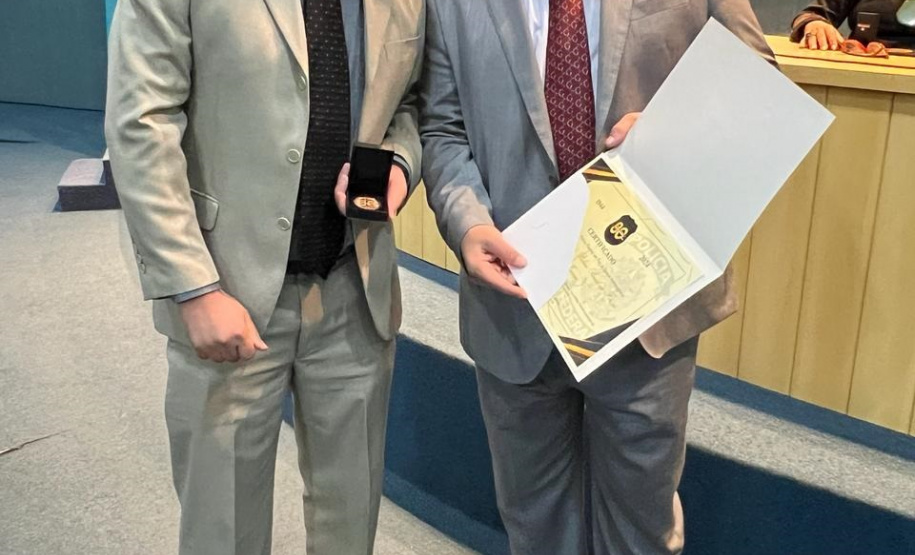 Polícia Penal é homenageada em evento comemorativo aos 80 anos da Polícia Federal em Foz do Iguaçu