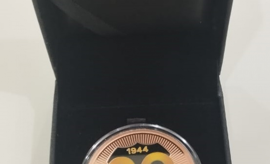 Polícia Penal é homenageada em evento comemorativo aos 80 anos da Polícia Federal em Foz do Iguaçu