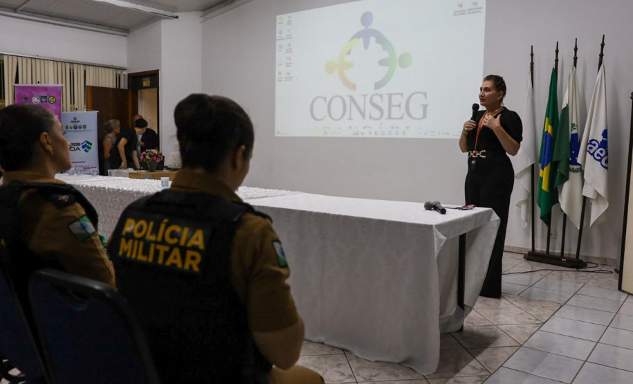 Palestra destaca a importância de enfrentar a violência contra as mulheres