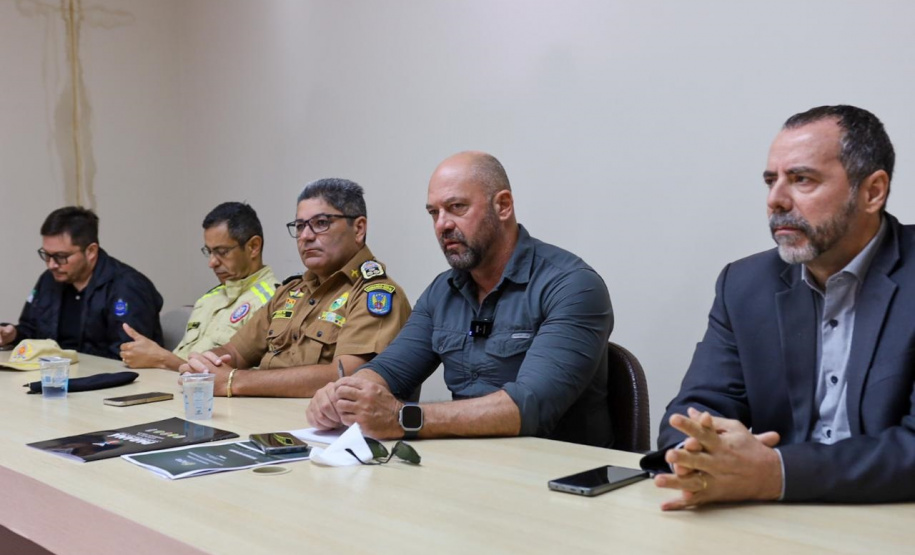 Secretário Hudson se reúne com representantes das forças de segurança em de Astorga