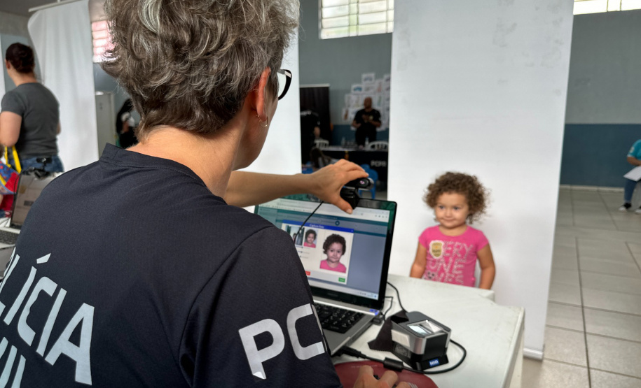 PCPR na Comunidade leva serviços de polícia judiciária para população de Foz do Iguaçu